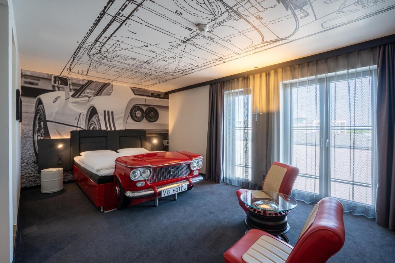 V8 Hotel Koeln At Motorworld Exterior foto