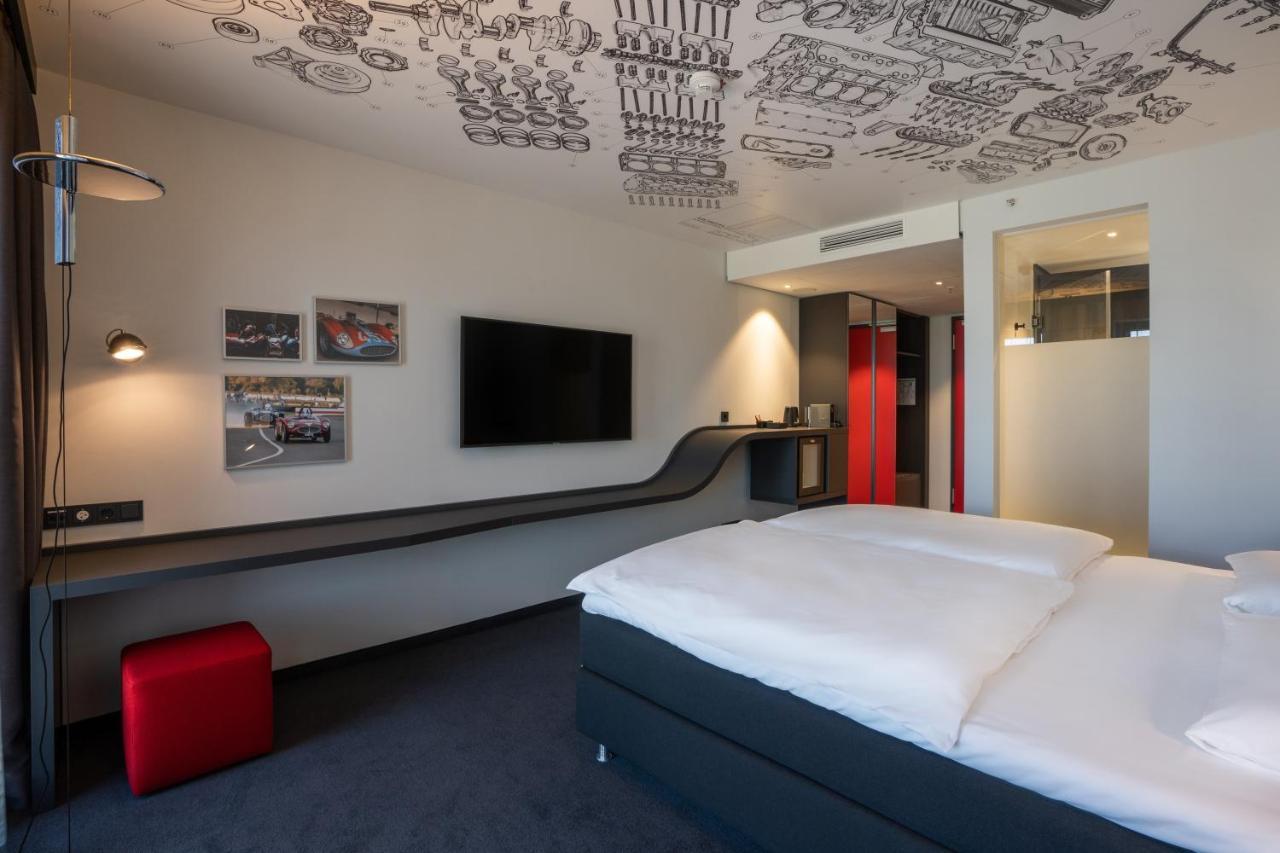 V8 Hotel Koeln At Motorworld Exterior foto