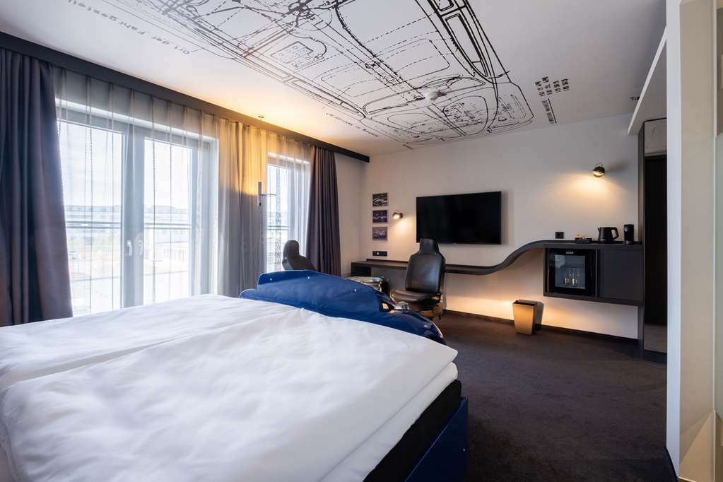 V8 Hotel Koeln At Motorworld Habitación foto