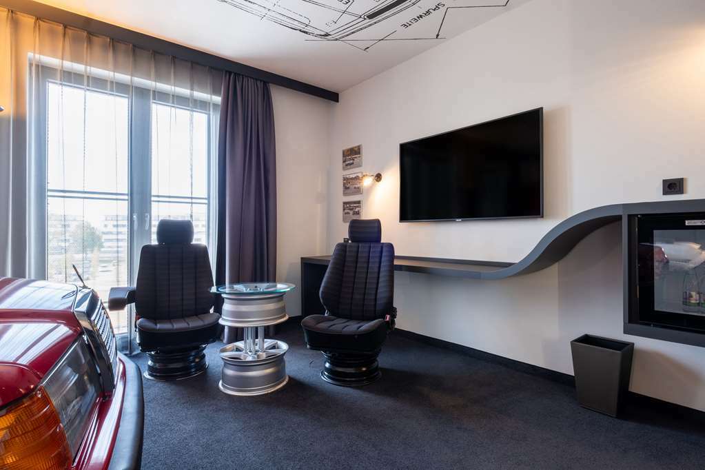 V8 Hotel Koeln At Motorworld Habitación foto