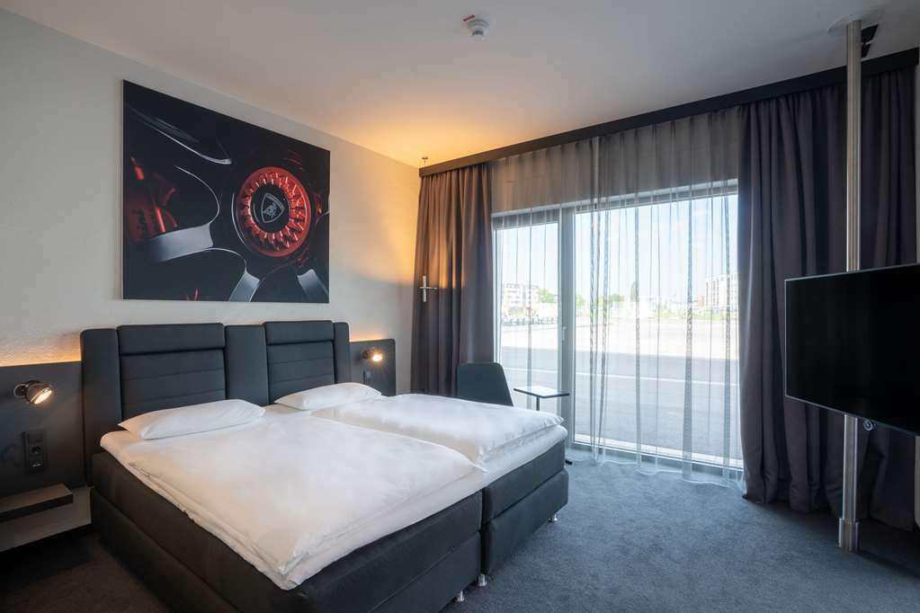 V8 Hotel Koeln At Motorworld Habitación foto