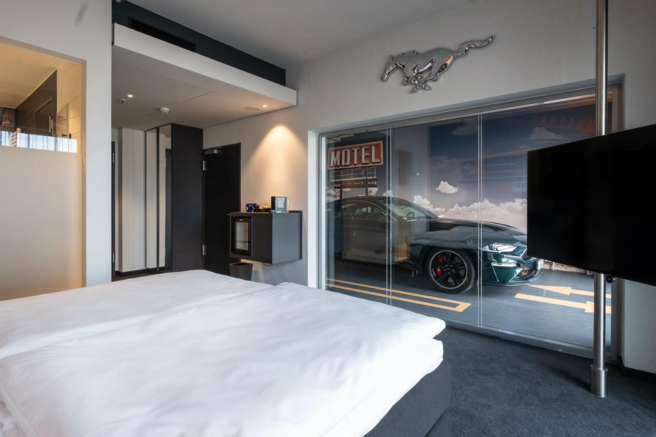 V8 Hotel Koeln At Motorworld Exterior foto