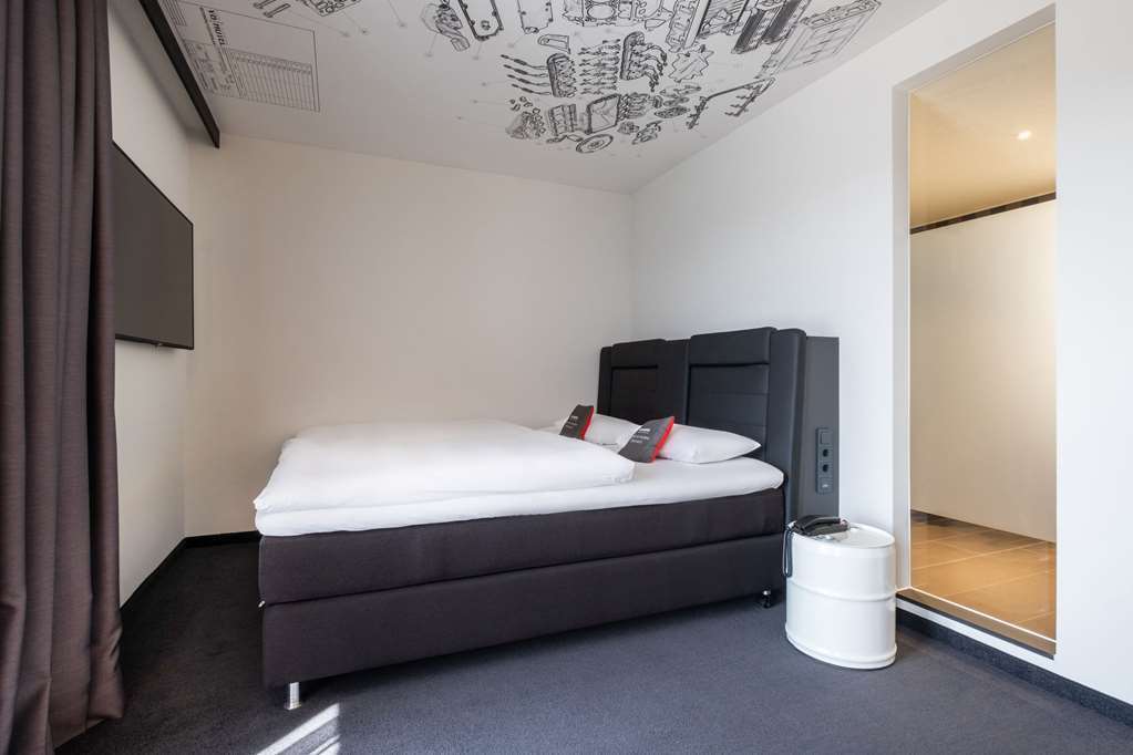V8 Hotel Koeln At Motorworld Habitación foto